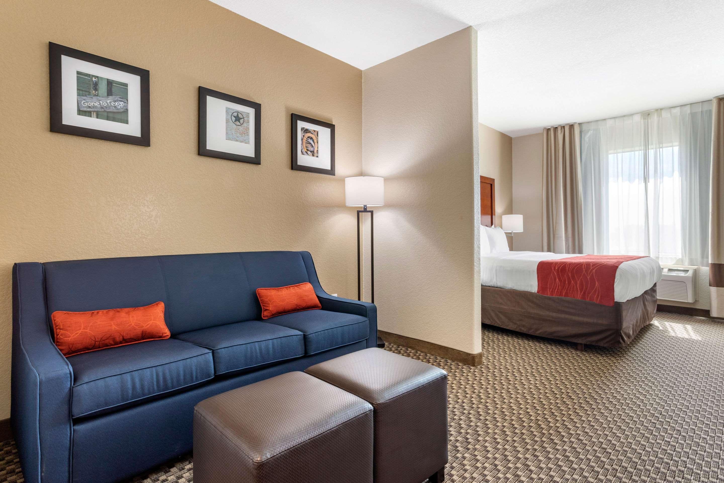 Comfort Inn & Suites Navasota Extérieur photo